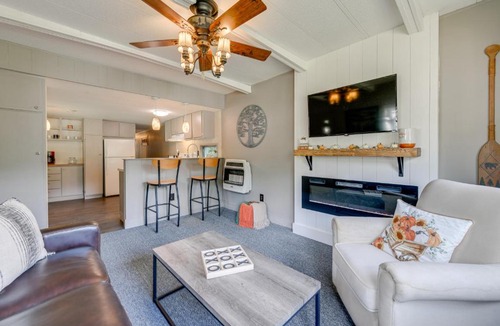 Maggie Valley House | 5 Mi to Cataloochee Ski Area! Family Home w/Views