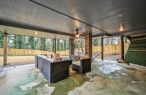 Collier Heights Apartment | 5 Mi to Mercedes-Benz Stadium: Stylish ATL Retreat