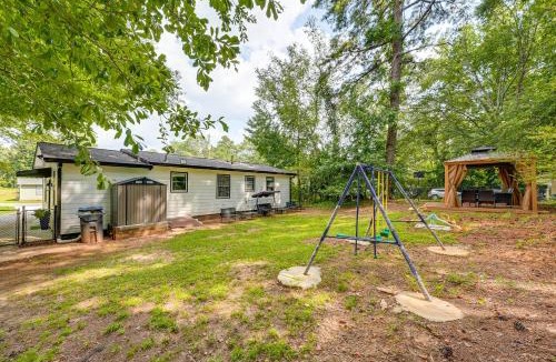 Marietta House | 5 Mi to Town: Pet-Friendly Retreat in Marietta!
