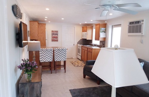Naples Park House | 5 min to Beaches, Available March 2026 28 nt min. Beach Pass Incl!nnn