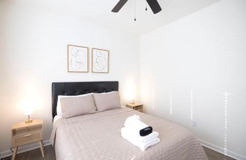 Glen Raven House | 5 Min to Elon - 7 Min to Downtown - Washer and Dryer