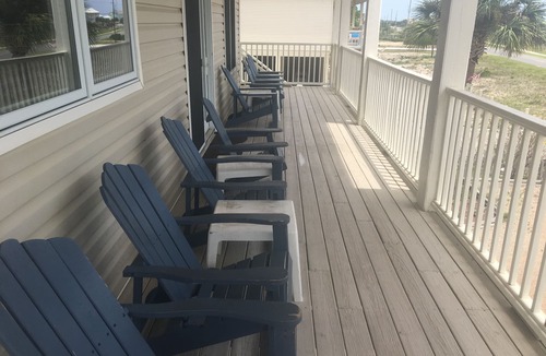 East End House | 5 min to Gulf beach. On bike path. Pvt htd pool. Boat parking. Great kitchen.