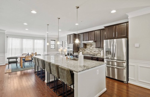 Hanover House | 5-Star BWI Hanover 3-Level With Bonus Living Space