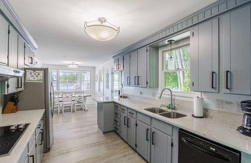 Chapin House | 5 - Star Waterfront on Lake Murray - Fire Pit
