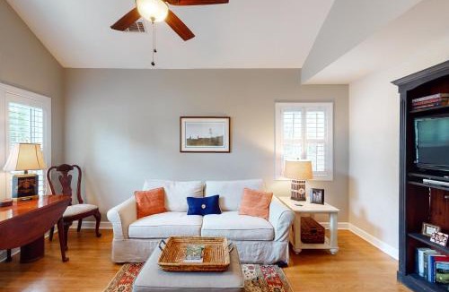 Vanderhorst Plantation House | 51 Burroughs Hall