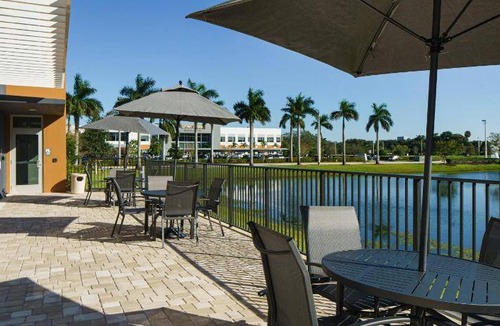 Deerfield Beach Hotel | 51 m² Hotel ∙ 127 guests