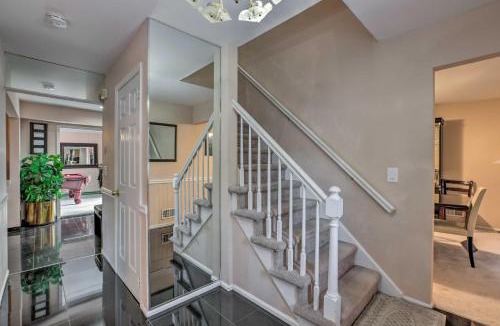 Adelphia House | 53 Mi to MetLife! Jersey Home w/Hot Tub & Pool!