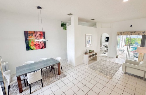 Westridge House | 557 m² House ∙ 4 bedrooms ∙ 8 guests