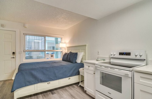 Pass-a-Grille Historic District Apartment | 56 m² Apartment ∙ 2 guests