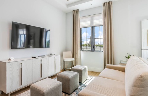 Old Naples Condo | 57 m² Condo ∙ 4 guests
