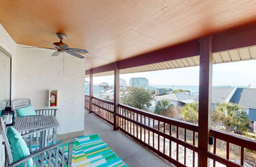 Holiday Beach Condo | 58 m² Condo ∙ 1 bedroom ∙ 6 guests