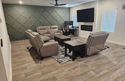 Fairburn House | 5bedroom Family and Friends Stay
