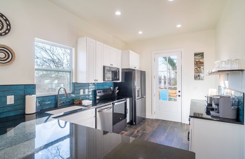 East Lake House | 5BR/4BTH Retreat, Putting Green, Walk to Restaurants!