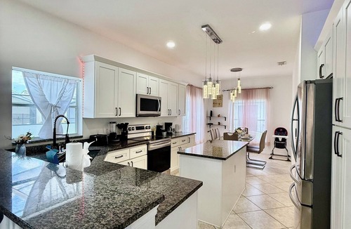 Kissimmee House | 5BR HOME W/PRIVATE POOL& GAME ROOM CLOSE TO MAJOR ATTRACTIONS