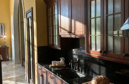 Palmetto Bay Villa | 5BR Italian Villa Vizalli Heated Pool&Jacuzzi Office+Baby Rm-Tropical Escape