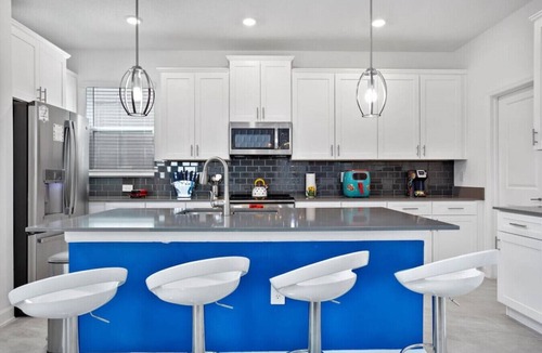Campbell Villa | 5BR | Pool + Hot Tub + Firepit | Game Room | 26 Min Disney | Sleeps 12