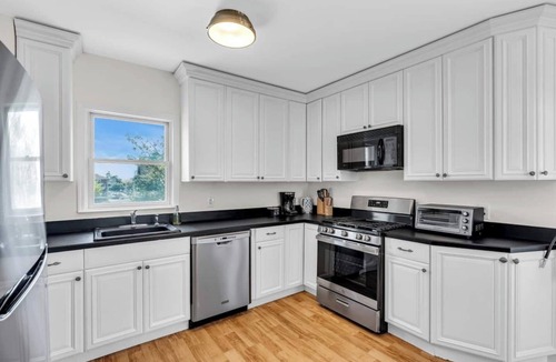 Asbury Park House | 5BR Walk to Beach & Boardwalk | Parking
