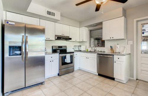 Gulf Gate Estates Villa | 5min from the beach 8 min from Siesta Key