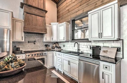 Epworth Cabin | 6 Acre Summit - Mtn Views, Trout Fishing, Private Pool Summer 2026