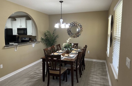 Calabria House | 6 bed 5.5 bath Home with Pool 14 MINUTES AWAY from Disney. We’re back on VRBO!