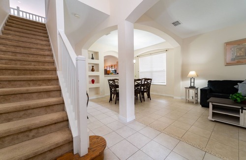 Solana House | 6 Bed, 5 Bath Villa with South Facing Pool, located close to Disney & Universal