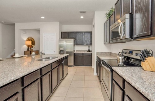 West Haven Villa | 6 bedroom 5 bathroom with Spa and Games Room Brand New Modern Furnishings