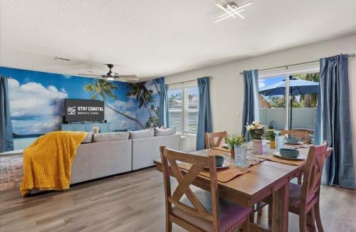 Indian Trails House | 6 Beds 12 Mins To The Beach Pets Ok Fenced Yd