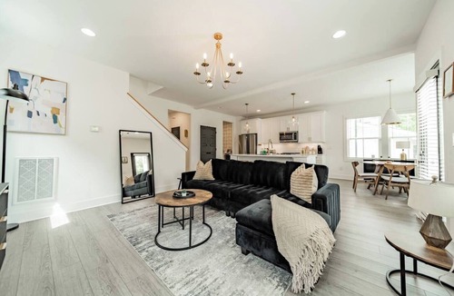 Enderly Park House | 6 Beds-Center City-Bank of America Stadium