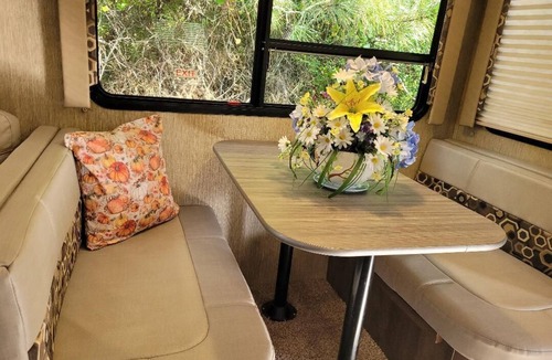 Loris House | 6 golf courses within 20 minutes, 30 foot camper with deck, firepit & BBQ