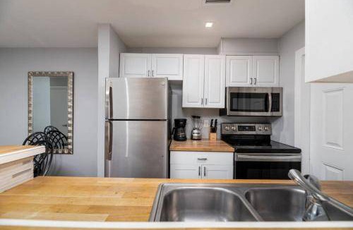 Middle River Terrace Apartment | 60 m² Apartment ∙ 1 bedroom ∙ 2 guests