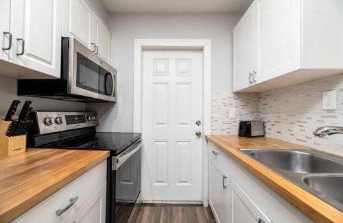 Middle River Terrace Apartment | 60 m² Apartment ∙ 1 bedroom ∙ 2 guests