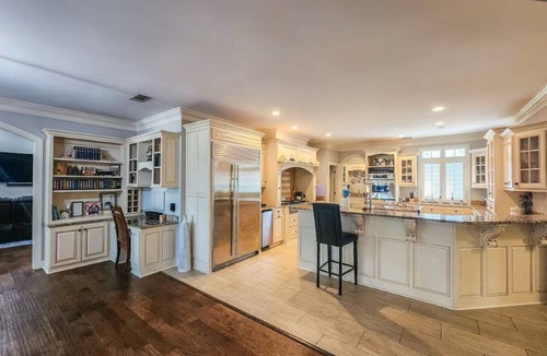 Upatoi House | 6000 sq ft home with Private Pool and Hot Tub, Sleeps 16 - 13 Acres