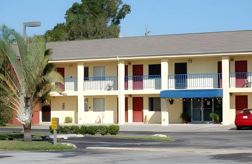 Taylor Creek Hotel | 66 m² Motel ∙ 6 guests