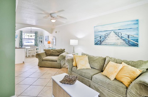 Indian Shores Condo | 68 m² Condo ∙ 1 bedroom ∙ 4 guests