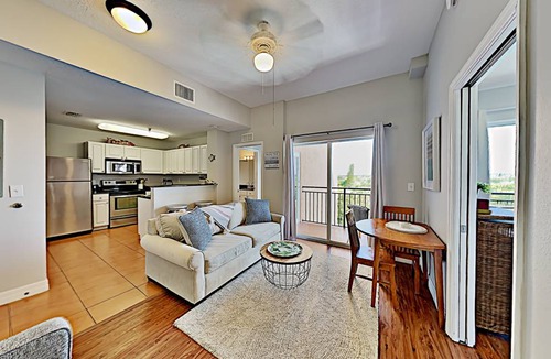 Madeira Beach Condo | 68 m² Condo ∙ 2 bedrooms ∙ 6 guests
