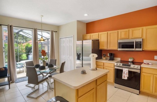 Solana Villa | 6BR Family Villa Pool + Game Room/25min to Disney