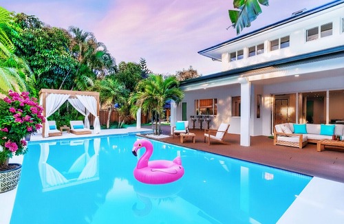 Cutler Bay Villa | 6BR | Heated Pool | Jacuzzi | Sauna | Beach area