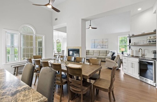 Admiral Estates House | 7 Bedroom, 4 Full Baths, and Two Blocks to Beach