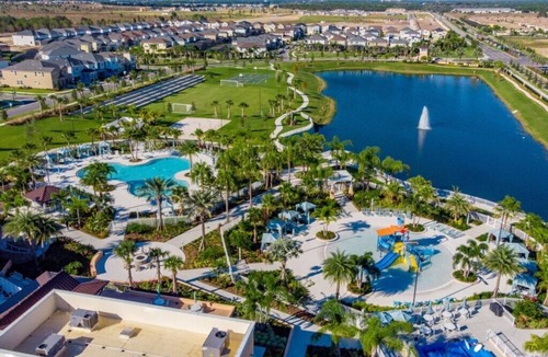 Florida Central Atlantic Coast House | 7 Bedrooms / 6 Bathrooms / Solara (9158SC)