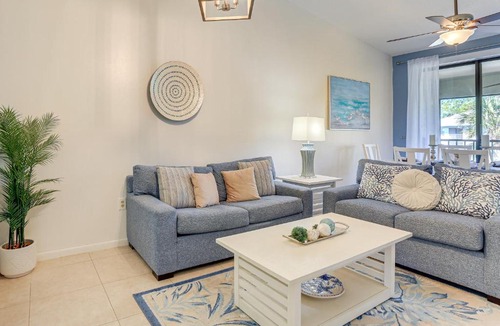 South Bradenton Apartment | 7 Mi to Beach Condo with Pool Access in Bradenton!