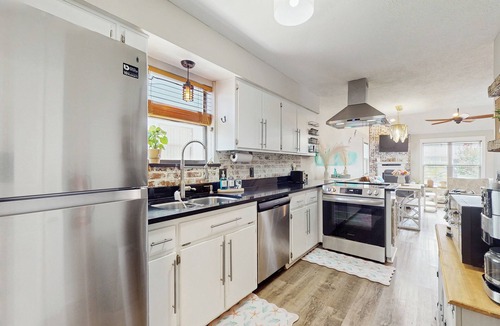 Panama City Condo | 7 Mi to Beach! Panama City Getaway w/Patio