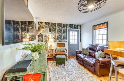 Ranger House | 7 Mi to Carters Lake: Cabin w/Pond & Pedal Boat!