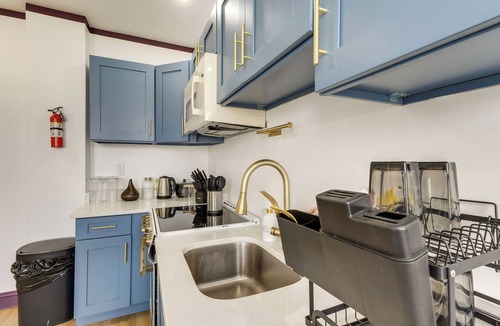 Collingdale Apartment | 7 Mi to Lincoln Financial! Charming Philly Apt