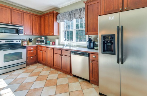 Thomaston House | 7 Mi to Sprewell Bluff Park: Home w/Patio & Yard!