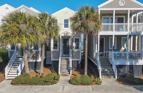 Saint Helena Island Cottage | 708 Ocean Cottage - One Bedroom House is located in Fripp Island