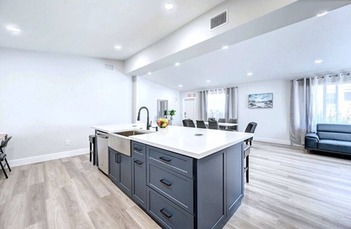 Hollywood Lakes Villa | 714 Tyler Hollywood FL