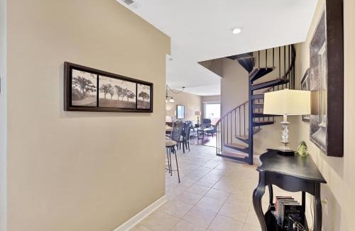 Shelter Cove House | 7170 Harbourside