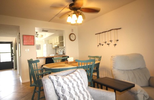 Gulf Gate Estates Condo | 7205 Curtiss Avenue S