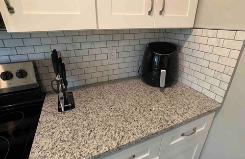 East Forest House | 727 Glendora · Sparkling GEM Min 2Uptown/Bojangles/Ovens/Matthews