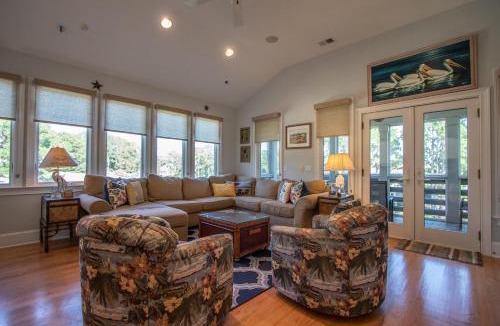 Saint Helena Island House | 756 Marlin Dr